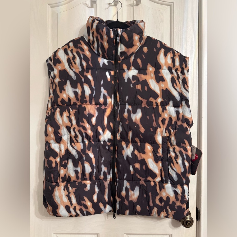 Free People Movement In A Bubble Printed Puffer Vest Tortoiseshell NWT - Picture 6 of 9